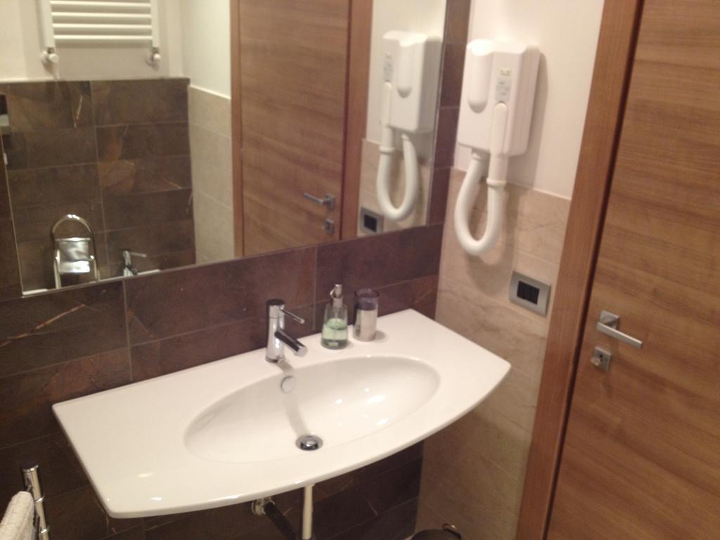 ตรัสเตเวเรส เฟรนด์ บีแอนด์บี Bed & Breakfast โรม ภายนอก รูปภาพ