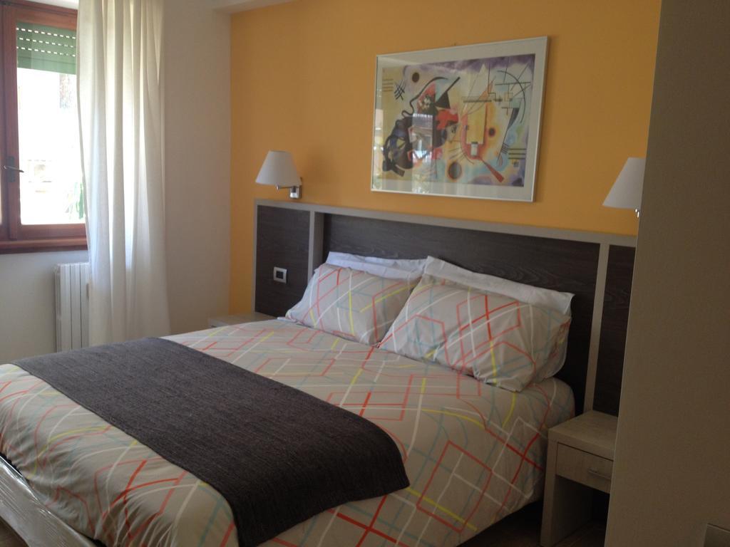 ตรัสเตเวเรส เฟรนด์ บีแอนด์บี Bed & Breakfast โรม ห้อง รูปภาพ