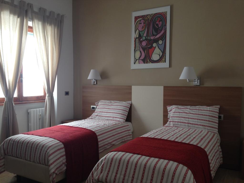 ตรัสเตเวเรส เฟรนด์ บีแอนด์บี Bed & Breakfast โรม ห้อง รูปภาพ