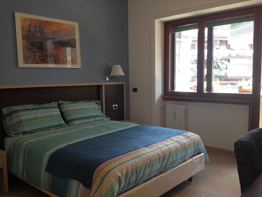 ตรัสเตเวเรส เฟรนด์ บีแอนด์บี Bed & Breakfast โรม ห้อง รูปภาพ