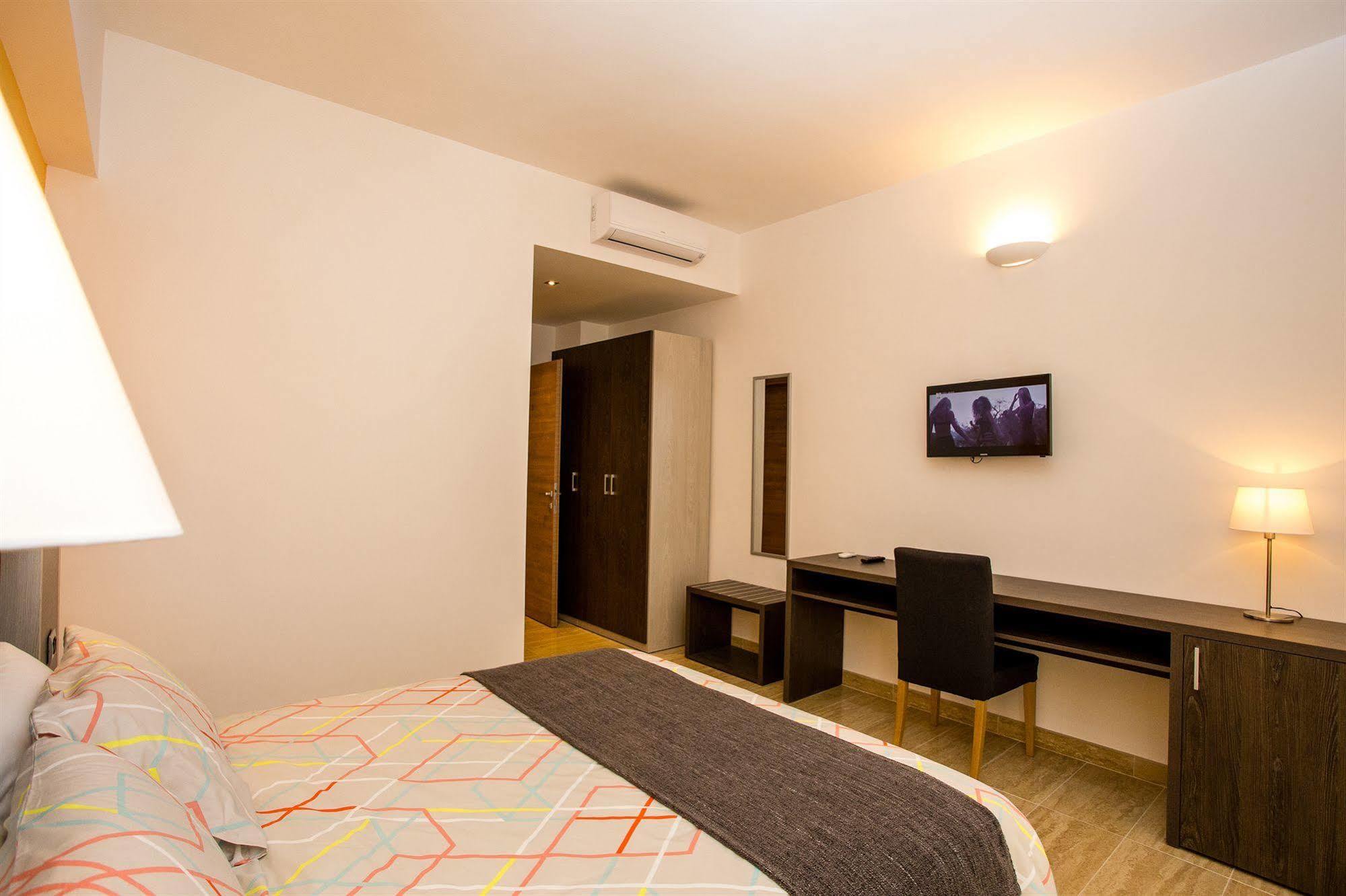 ตรัสเตเวเรส เฟรนด์ บีแอนด์บี Bed & Breakfast โรม ภายนอก รูปภาพ