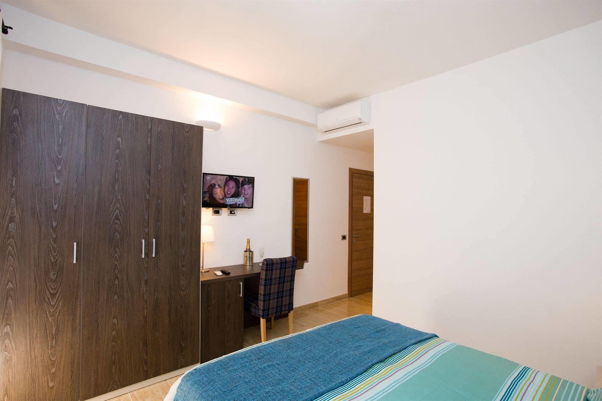 ตรัสเตเวเรส เฟรนด์ บีแอนด์บี Bed & Breakfast โรม ภายนอก รูปภาพ